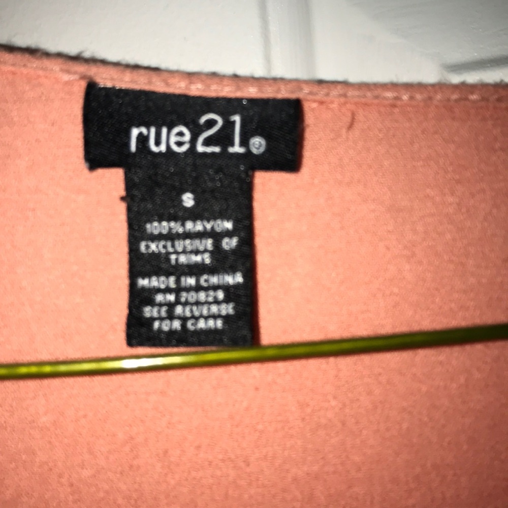 Blouse - Picture 3 of 3